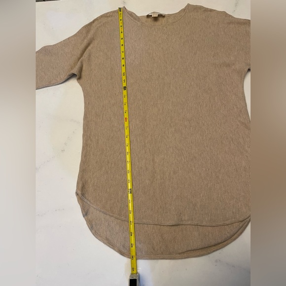 Tan knit top. - Picture 8 of 8